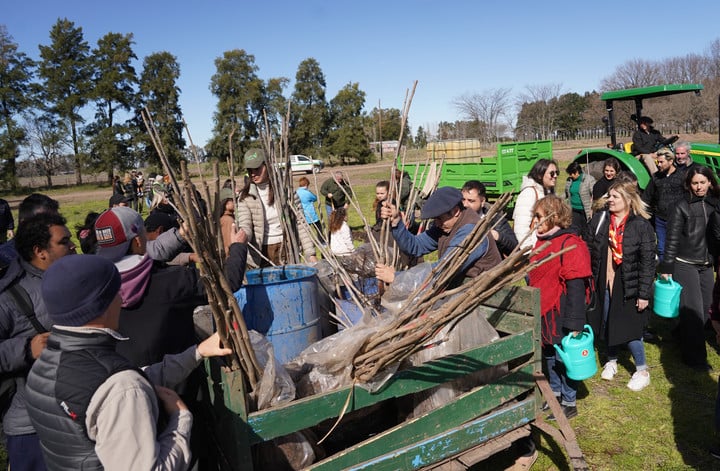 Se abrió el campo para los jóvenes y vecinos de Mercedes. Foto Guillermo Rodriguez Adami.