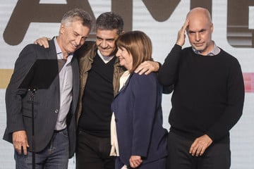 Los Macri, Mauricio y Jorge; Patricia Bullrich y Horacio Rodríguez Larreta. Juntos por el Cambio ganó todas las comunas porteñas, pero el jefe de Gobierno hizo una pésima elección.